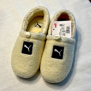 NWT Puma Sherpa Slip-ins